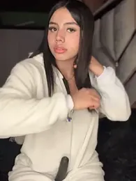 Laura-Khalifa stripchat stream image