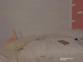 nicolle_mitchelle chaturbate stream image, 30.11.2025 12:20