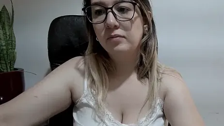 amooraaamoon stripchat stream image