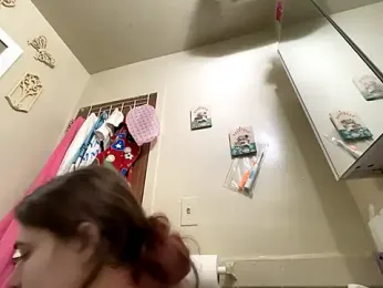 Snowbunnycake_131 stripchat stream image, 03.12.2025 06:10