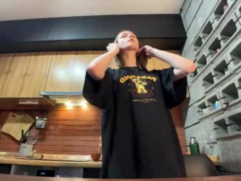 nloraaa chaturbate stream image