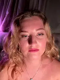 MileySummer stripchat stream image