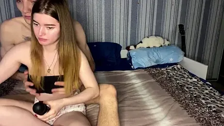 EmiliaCouple stripchat stream image