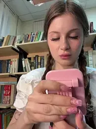 mmelicious stripchat stream image