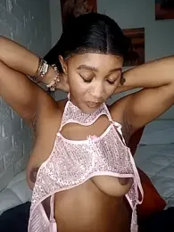 Hannah_107 stripchat stream image