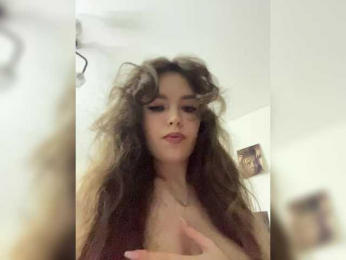 YourLadyyy bongacams stream image