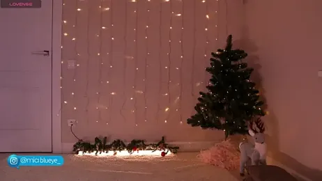 Miablueye stripchat stream image