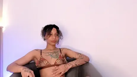 daiana_curly stripchat stream image