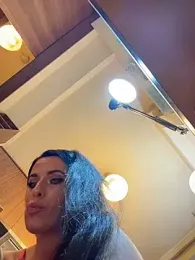 Hotmomcheckk_ stripchat stream image