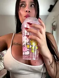 Emmily_19 stripchat stream image