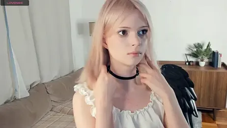 LaureMestler stripchat stream image