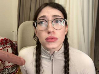 KellyyBeryy bongacams stream image