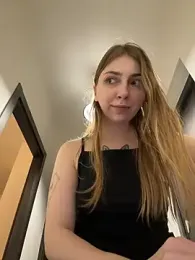 Sunny___Bunny stripchat stream image