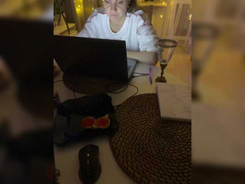 YuGoVi bongacams stream image