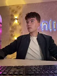 Logan_smith1 stripchat stream image