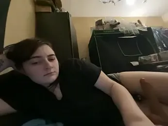 Snowbunnycake_131 stripchat stream image