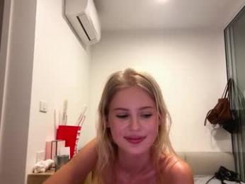 laraineprada chaturbate stream image