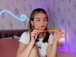 emyliesander camsoda stream image