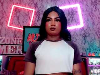 mayka-brunette01 camsoda stream image