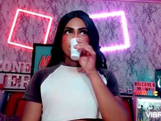 mayka-brunette01 camsoda stream image