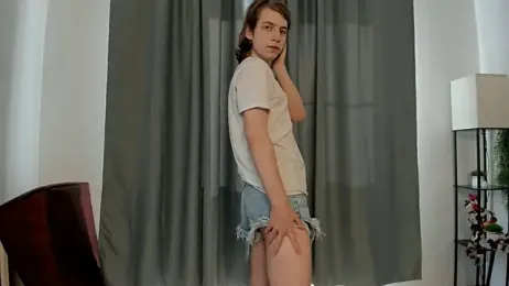 AvenGlow stripchat stream image