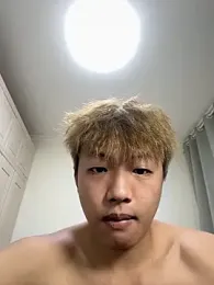 Chocolates-001 stripchat stream image