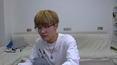 KK-cuteboy stripchat stream image