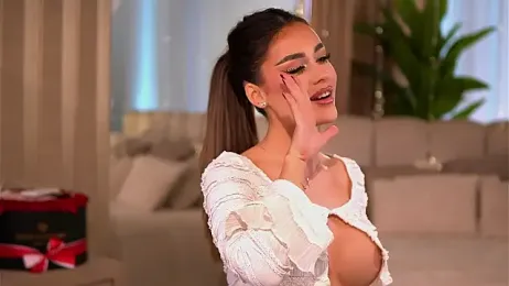 YasmineShaw stripchat stream image