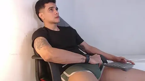 adam_levis17 stripchat stream image