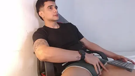 adam_levis17 stripchat stream image