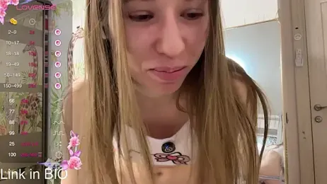 tinykisa stripchat stream image