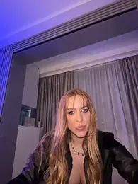 LunaAlya stripchat stream image