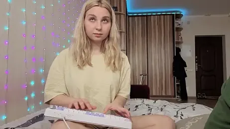 llolilove stripchat stream image