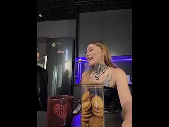 AriWild stripchat stream image