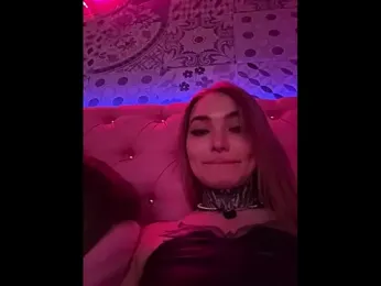 AriWild stripchat stream image