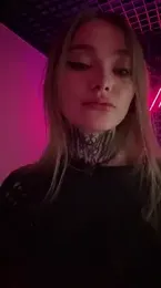 AriWild stripchat stream image