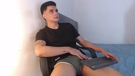 adam_levis17 stripchat stream image