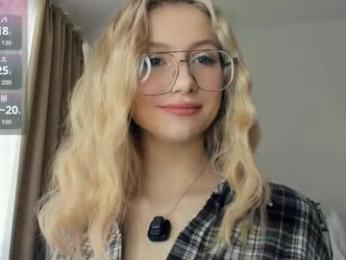 glossybabe_ chaturbate stream image, 12.04.2026 08:00