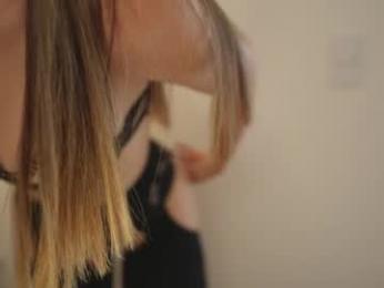 rebeccastonee chaturbate stream image, 20.04.2026 19:30