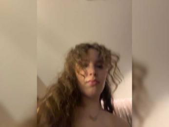 YourLadyyy bongacams stream image, 25.04.2026 23:40