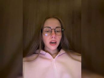 VikkiExtraCheese bongacams stream image, 28.04.2026 20:00