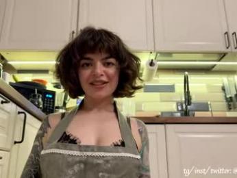 bloody__mary chaturbate stream image, 13.05.2026 17:00