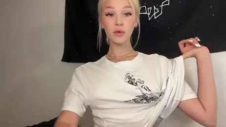 ur_molly stripchat stream image, 12.06.2026 03:10
