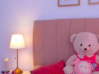 Bella Fontana flirt4free stream image, 22.06.2026 18:00