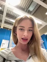 EvieEvans stripchat stream image