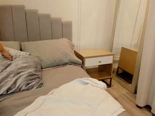 mili-moon camsoda stream image