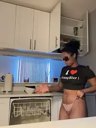Your_Paris stripchat stream image