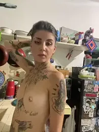 Izy_cute_ stripchat stream image