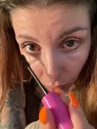 Izy_cute_ stripchat stream image