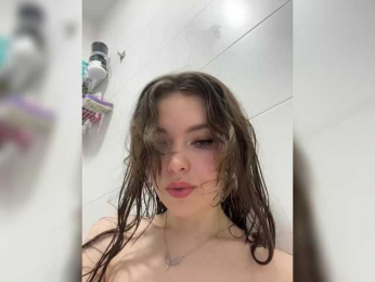 YourLadyyy bongacams stream image